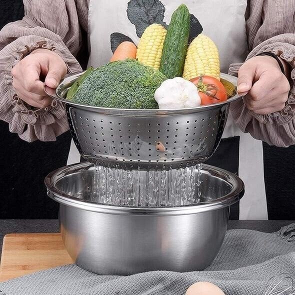 Easy-clean stainless steel mixing bowls, grater, and sieve set, ideal for everyday food preparation.
