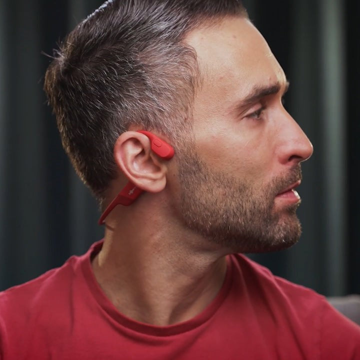 Active wireless open-ear headphones for enhanced awareness & safety during sports, running & outdoor workouts.