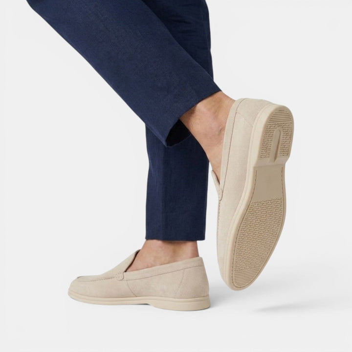 Versatile men's loafers, providing everyday comfort and timeless design.