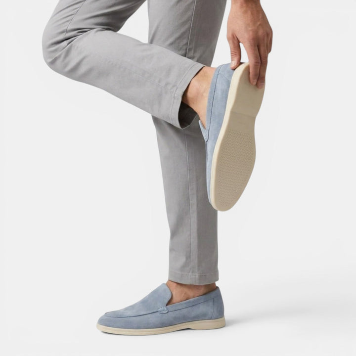 Comfortable chocolate men's loafers, ideal for everyday wear.