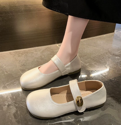 Women's minimalist Mary Jane shoes in light beige, black or wine red. Classic, comfortable, and versatile for everyday style.