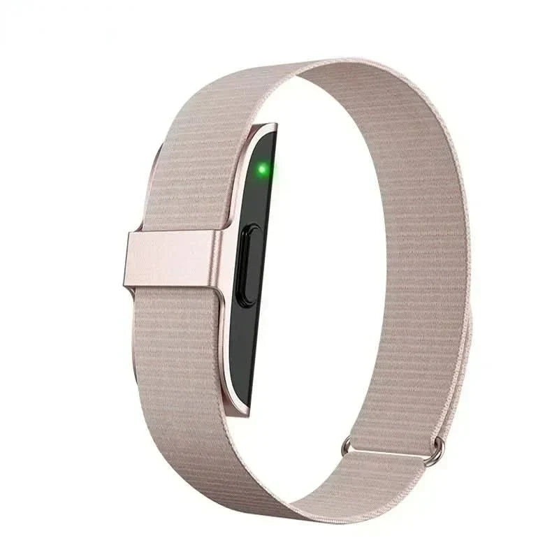 Black Unisex Smart Health Tracker. Monitors 24/7 heart rate, blood pressure, and activity for an active lifestyle.