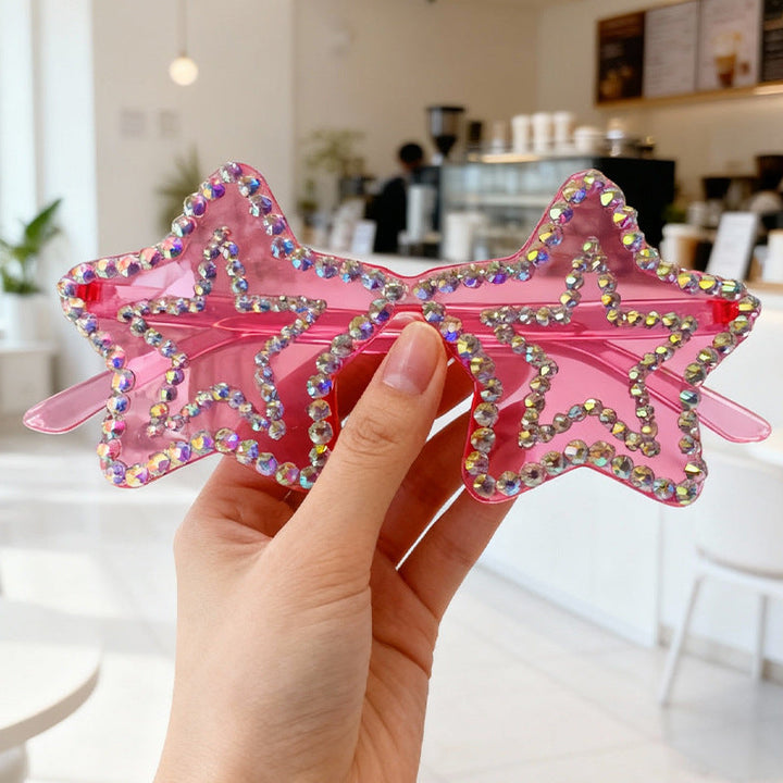 Starry women's rhinestone sunglasses, a chic and dazzling eyewear accessory for fashionistas.