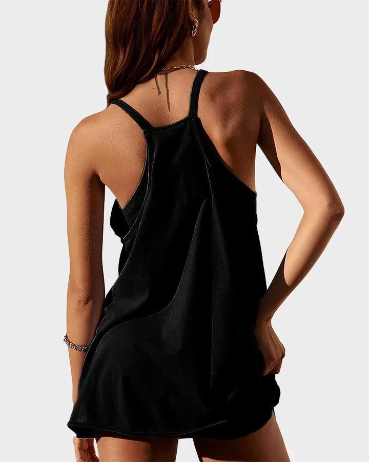 Comfortable women's summer mini dress, scoop neck and built-in shorts, ideal for daily wear.