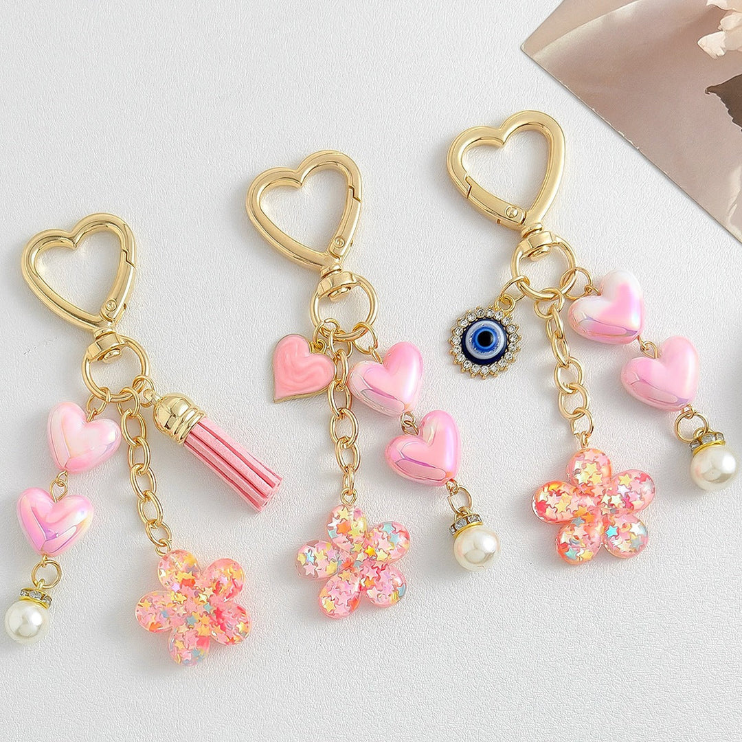 Cute heart & flower bag charm keychain. Fashionable key accessory, ideal gift for her.