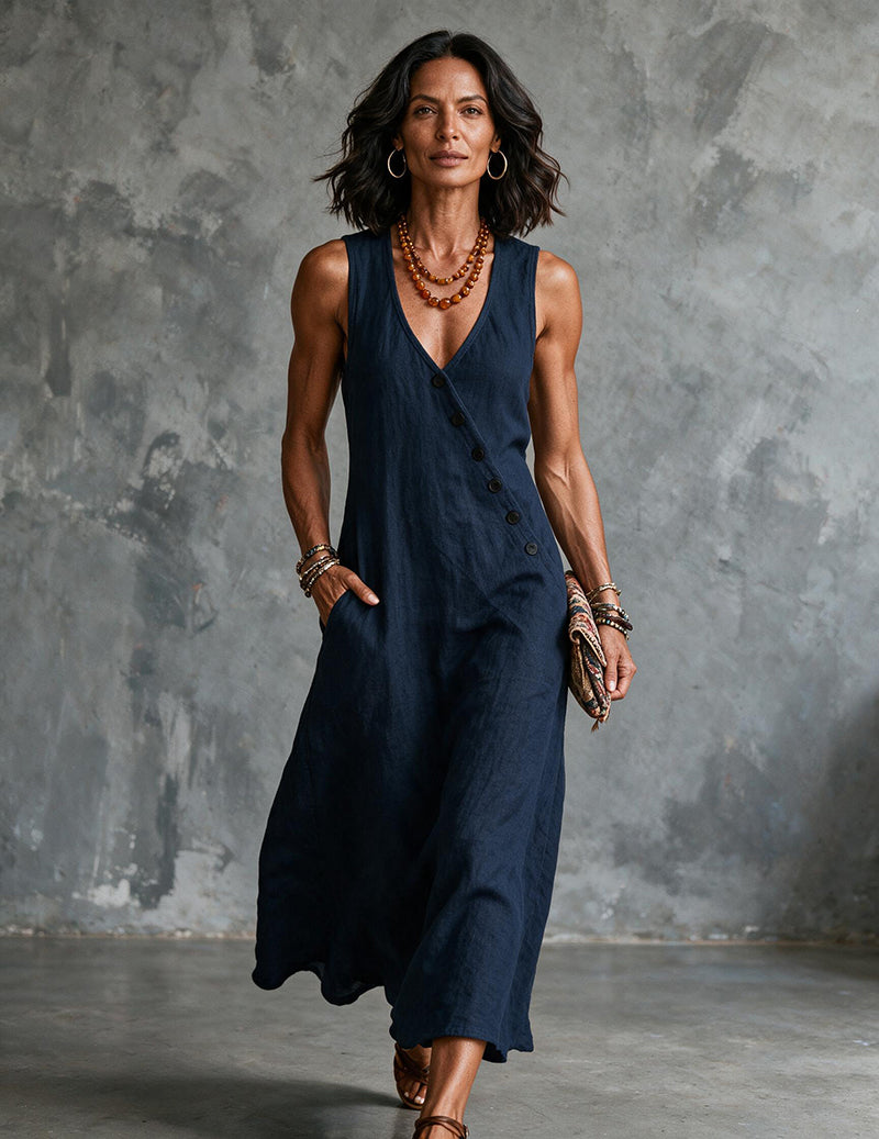 Practical women's sleeveless V-neck midi dress with functional pockets, a must-have for summer casual fashion.