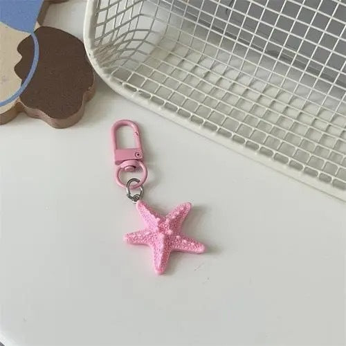Premium star keychain, a durable and chic accessory for bags or keys. Great gift idea for friends.