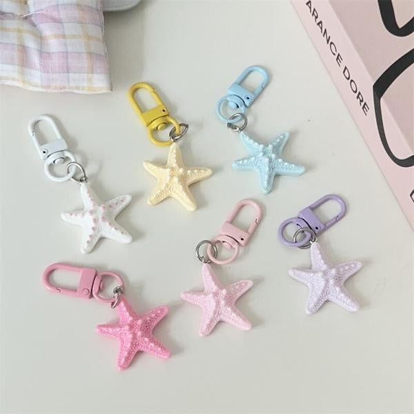 Durable star bag charm, ideal for keys or backpacks. A colorful and stylish fashion accessory.