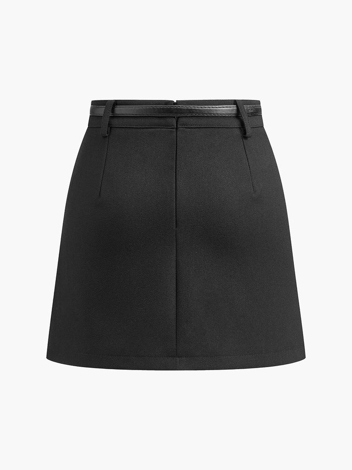 Fashionable women's mini skirt with a belt, mid-rise and zip closure for comfort.