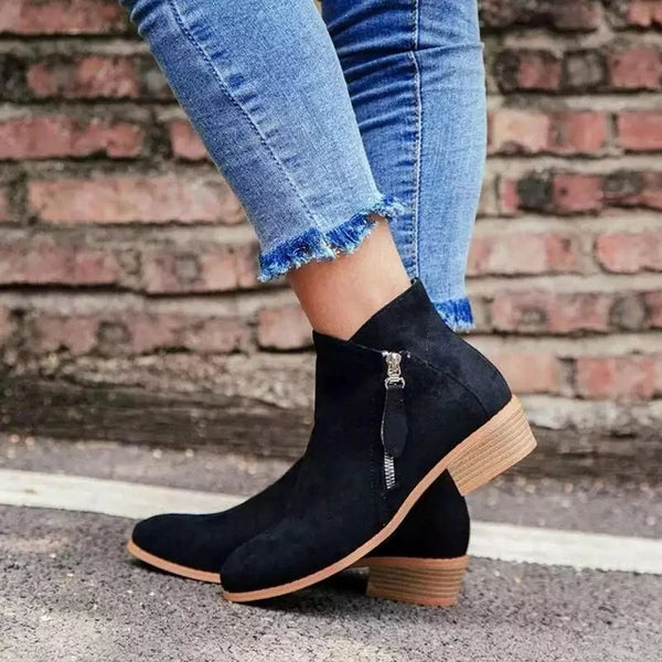 Comfortable women's ankle boots with zipper, ideal for versatile everyday wear & autumn-winter fashion.