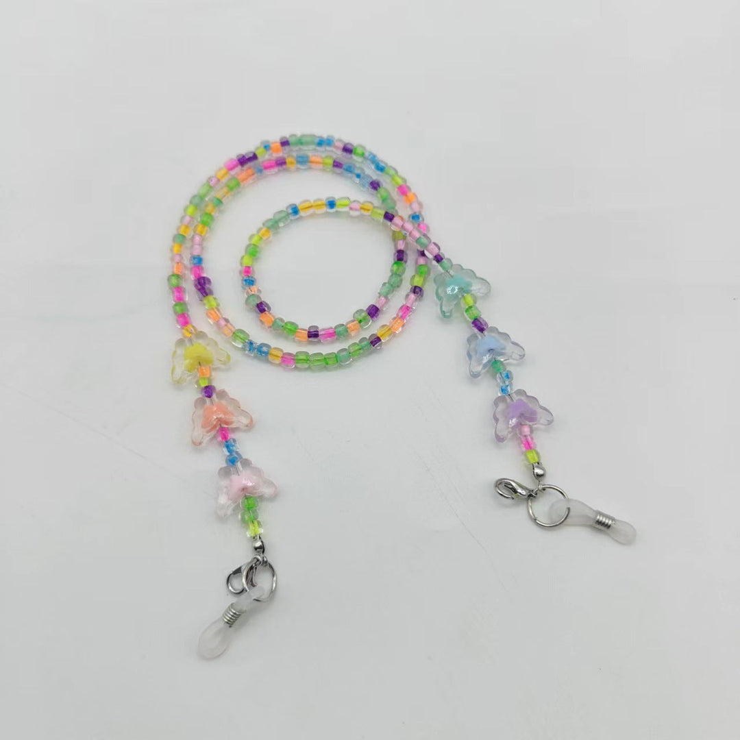 Stylish butterfly glasses chain for women. A beautiful eyewear accessory, great as a gift, offering elegance and security.