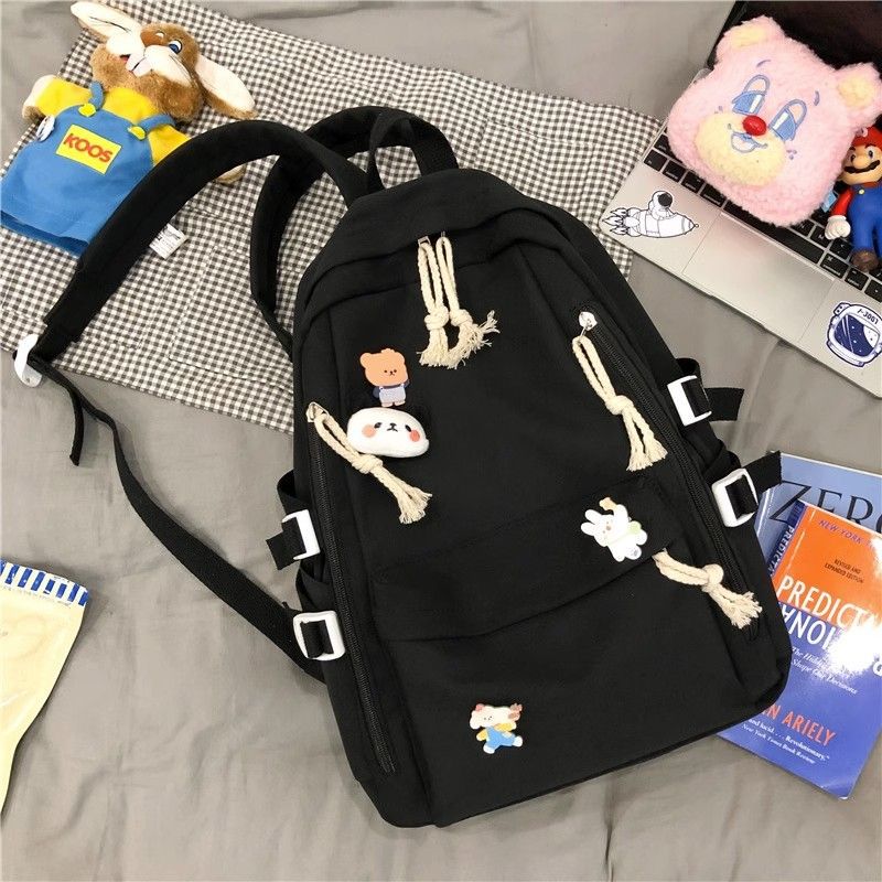 Chic women's casual backpack, perfect for everyday style & organization. A fashionable accessory for women on the go.