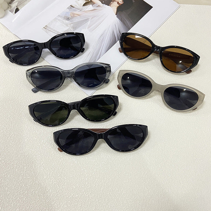 Stylish women's cat-eye sunglasses, perfect outdoor accessory with UV400 protection.