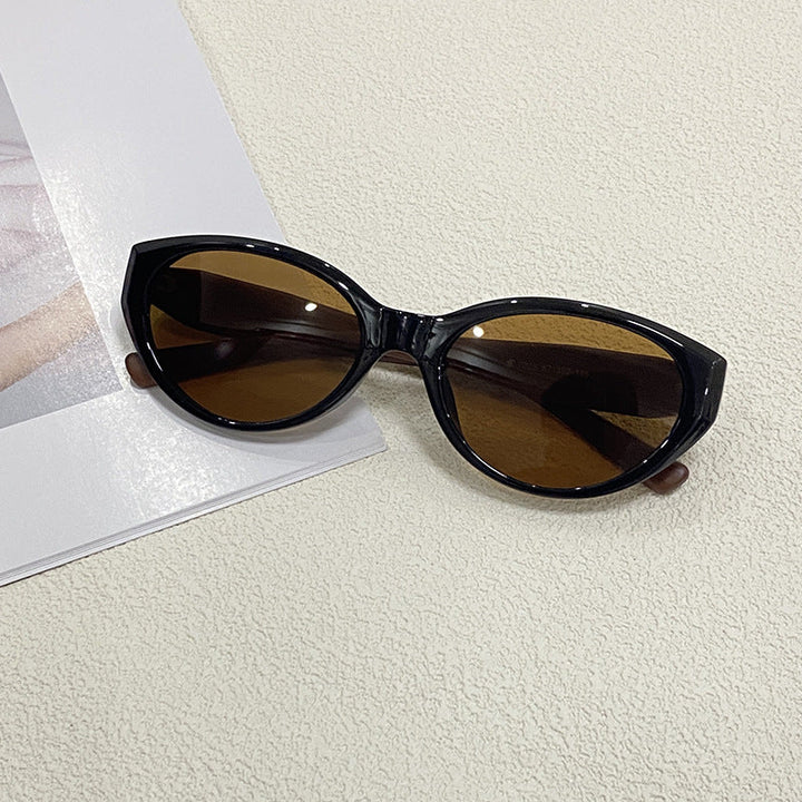 Stylish UV400 cat-eye sunglasses. Essential eye protection and fashion for women.