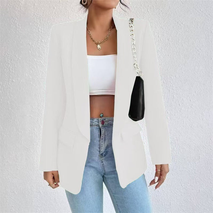 Versatile women's chic blazer, perfect as a stylish casual jacket or elegant outerwear for fashion.