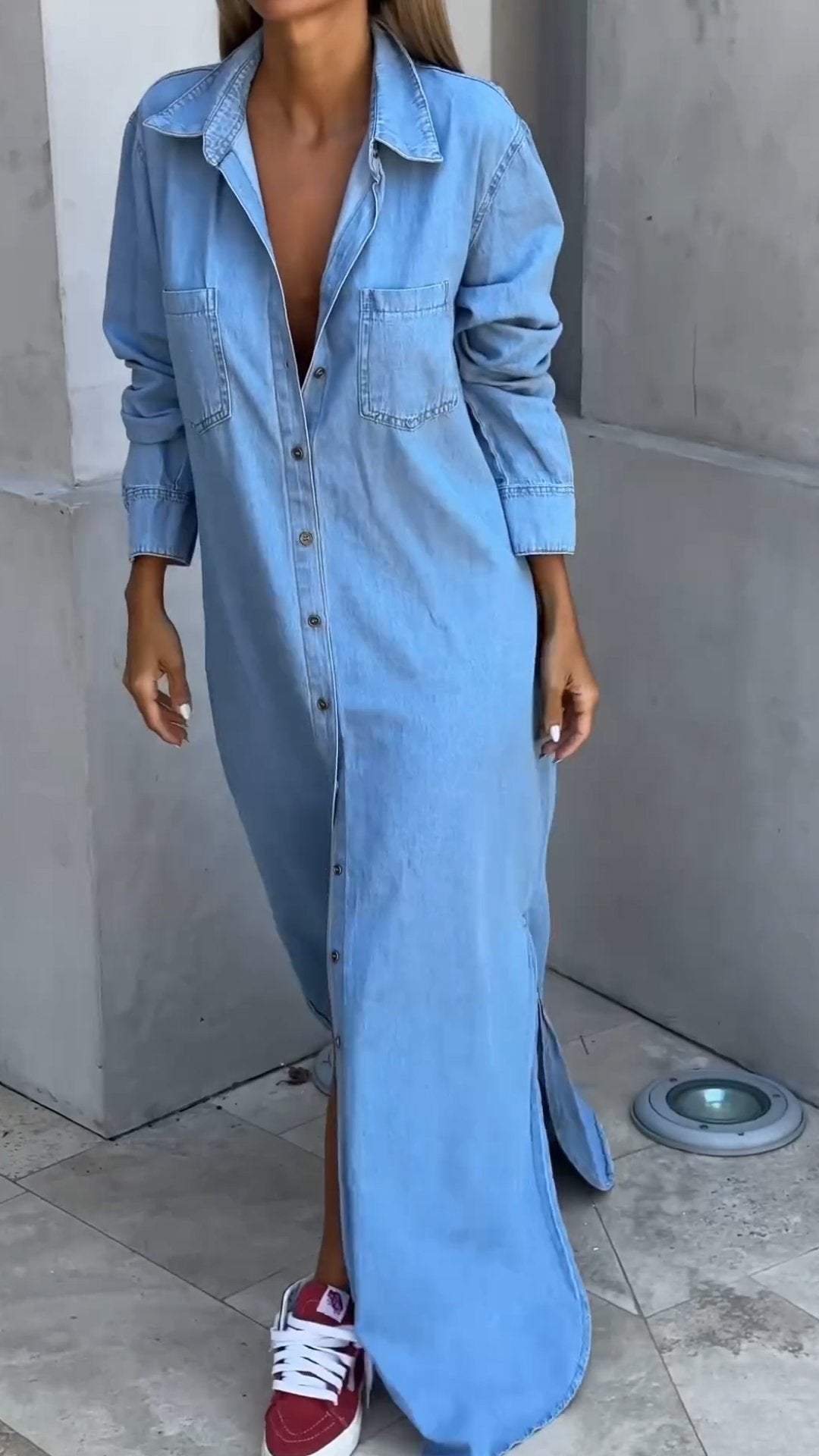 Stylish women's long sleeve lapel dress, offering versatile workwear and effortless everyday comfort.
