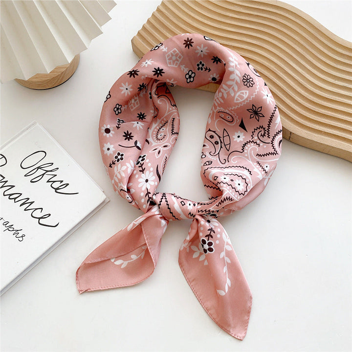 Modern leopard print satin headwrap for women. Elevate your style effortlessly.