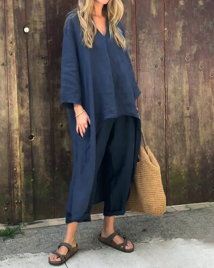 Versatile women's two-piece outfit, ideal for casual wear, loungewear, or an elegant coordinated look.