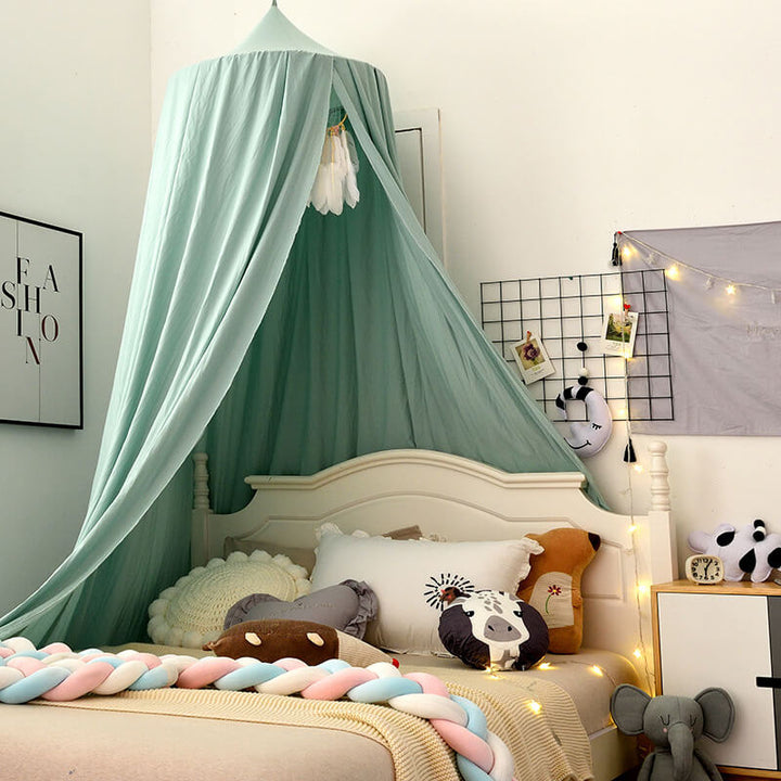 Kids' room blackout bed canopy, perfect for serene sleep and a charming, cozy play nook.