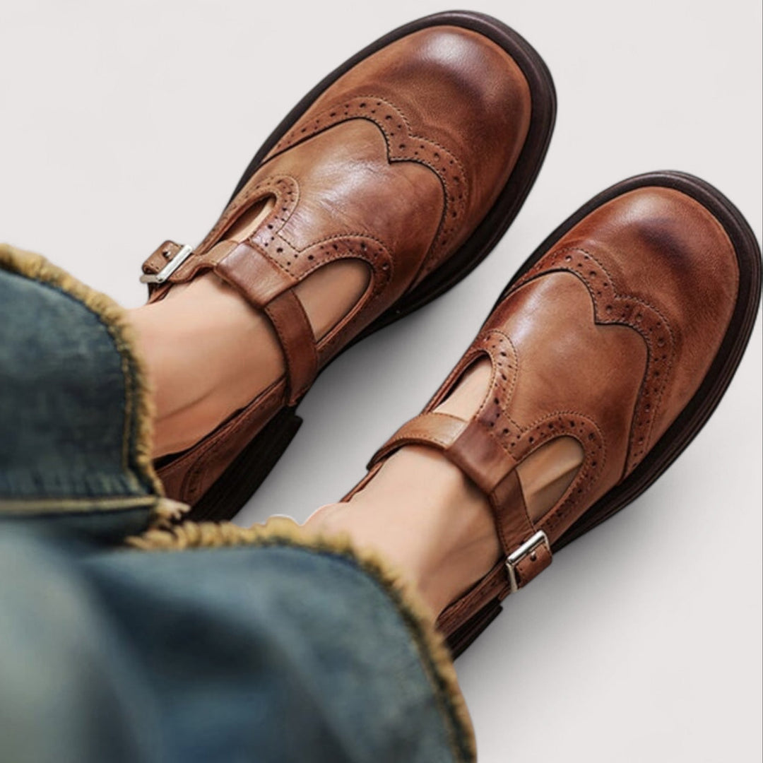 Classic black buckle Mary Jane shoes for women. Elegant, comfortable flats, perfect for everyday wear or dressy occasions.