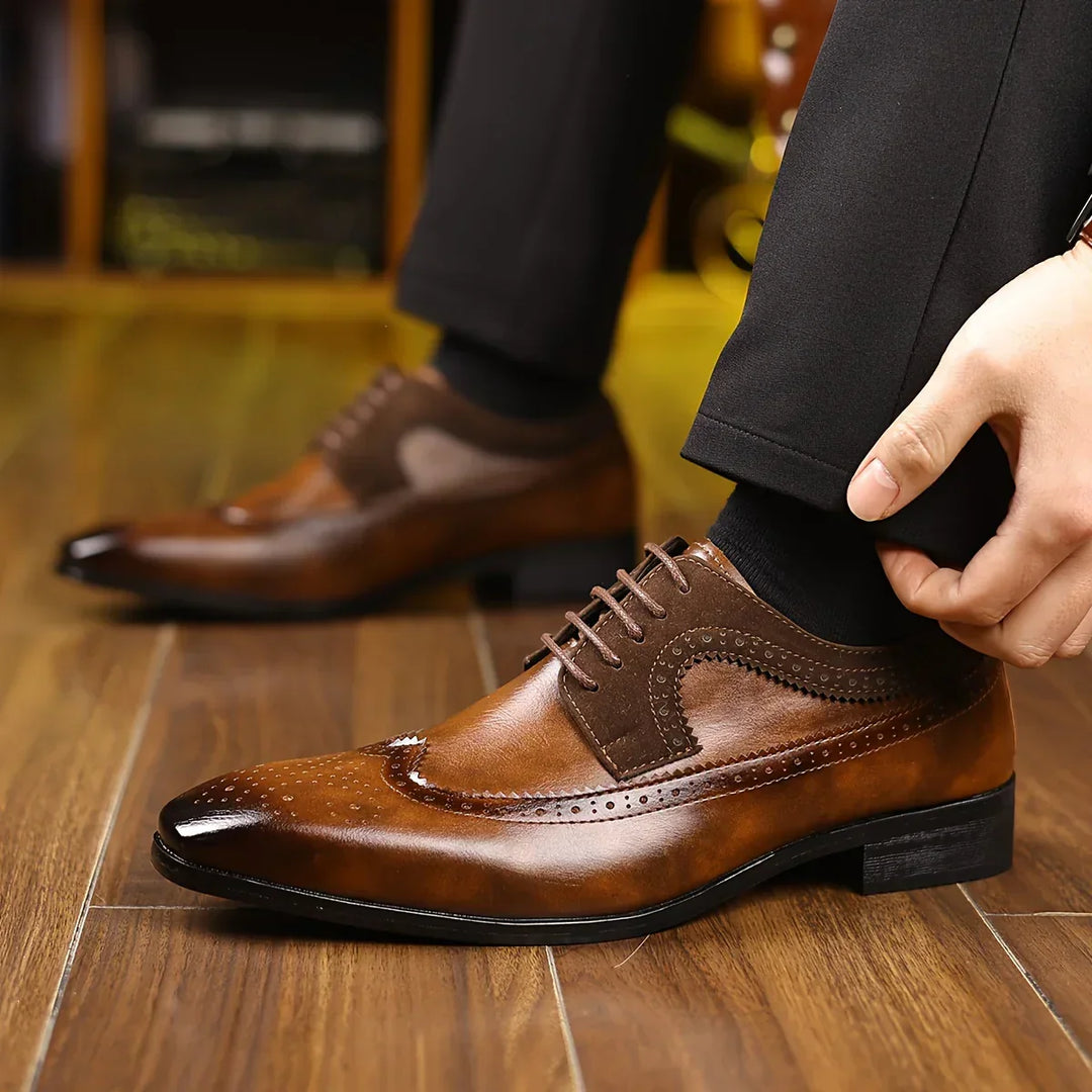 Elegant brown men's dress shoes, ideal formal footwear for weddings, office, and sophisticated events. Classic style.
