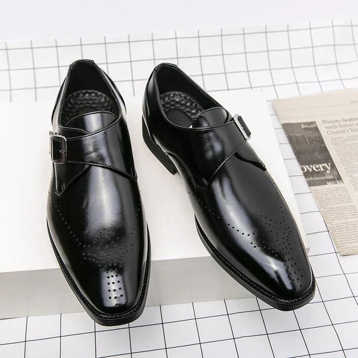 Men's classic leather dress shoes, suitable for weddings, business & sophisticated events.