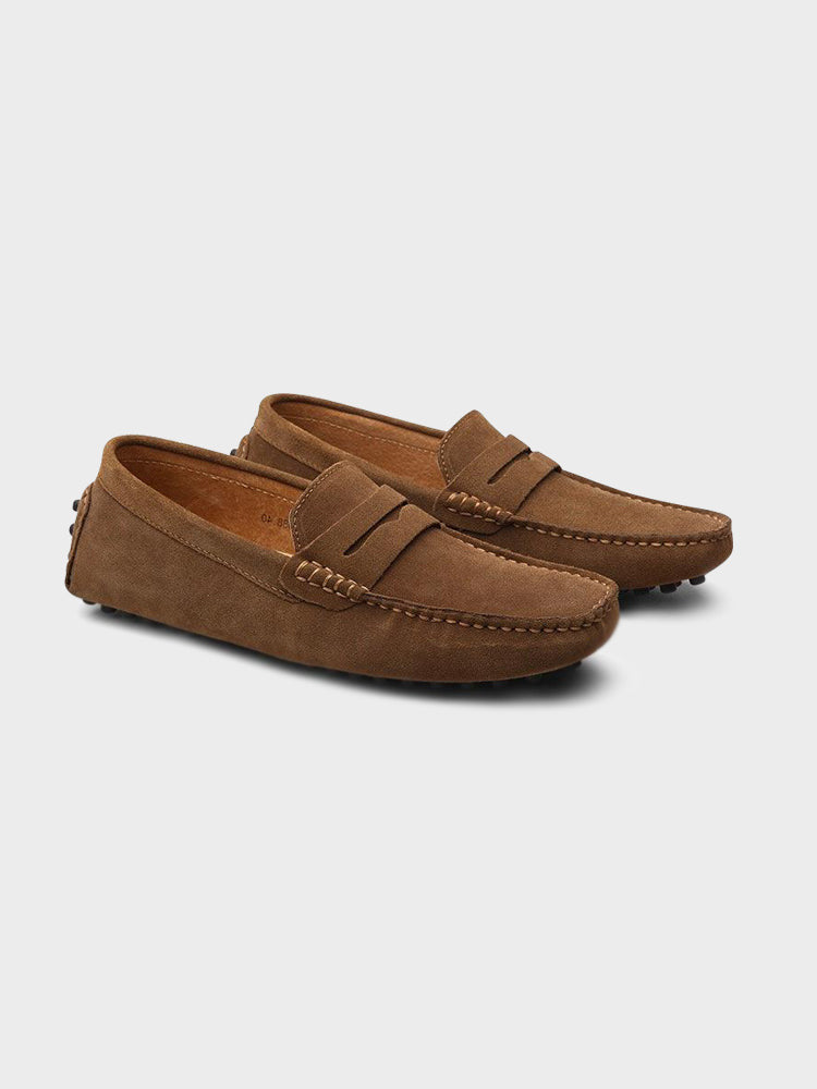 Stylish men's classic penny loafers in polished leather. Great formal footwear for business casual & events.