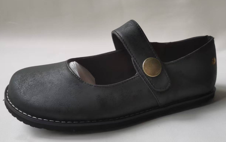 Versatile Women's Mary Jane shoes, elegant design & comfortable strap; ideal for charming ladies' footwear.
