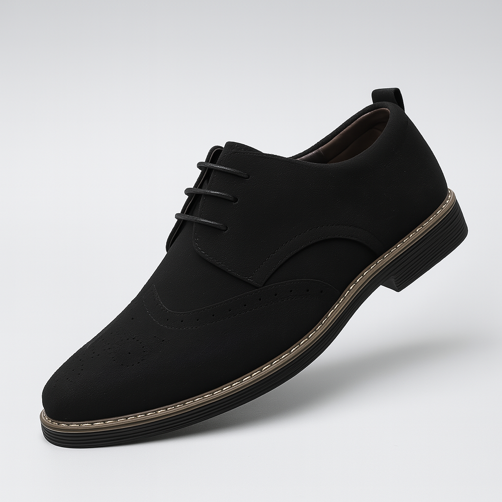 Men's brogue Oxford shoes, perfect for spring/autumn. Versatile dress footwear for business casual & smart styles.