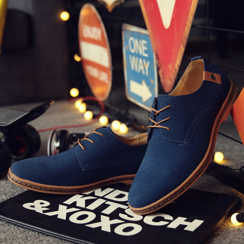 Classic men's brown leather oxford shoes, sophisticated lace-up formal footwear for elegant style.