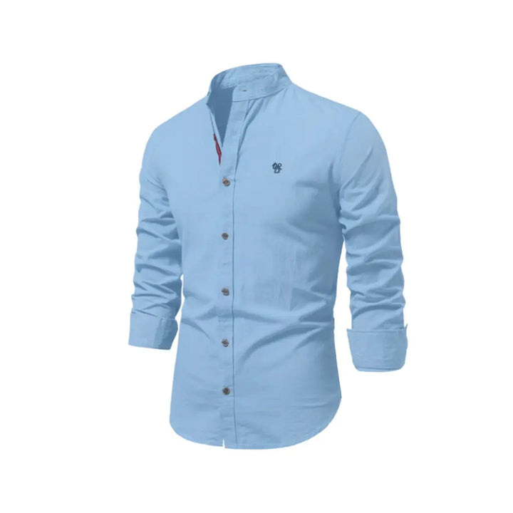 Durable men's classic button-up Oxford shirt, ideal for a refined smart-casual look.
