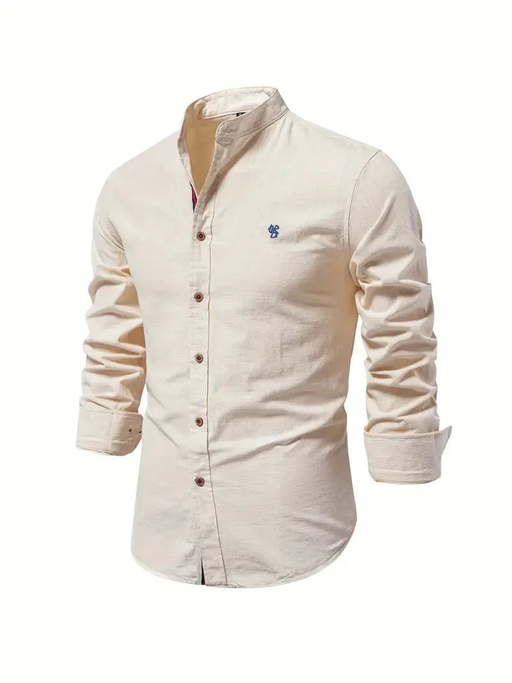 Essential men's classic button-up Oxford shirt, great for layering or standalone style.