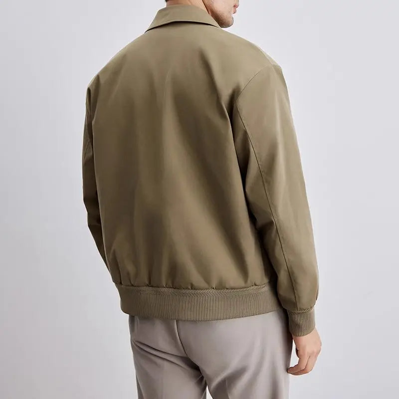 Men's classic lightweight outerwear, suitable for all seasons. A stylish, comfortable casual jacket.