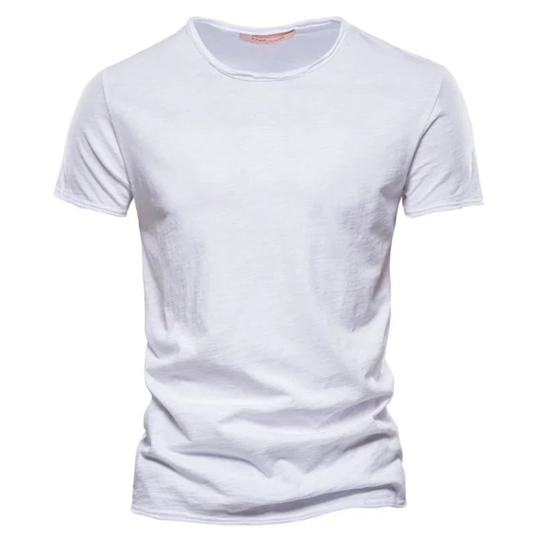 Effortless style men's classic long sleeve shirt, ideal for versatile daily outfits.