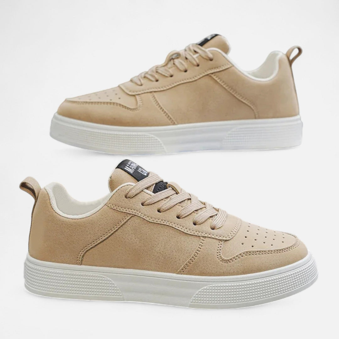 Durable men's low-top trainers, designed for everyday comfort & versatile casual men's style.