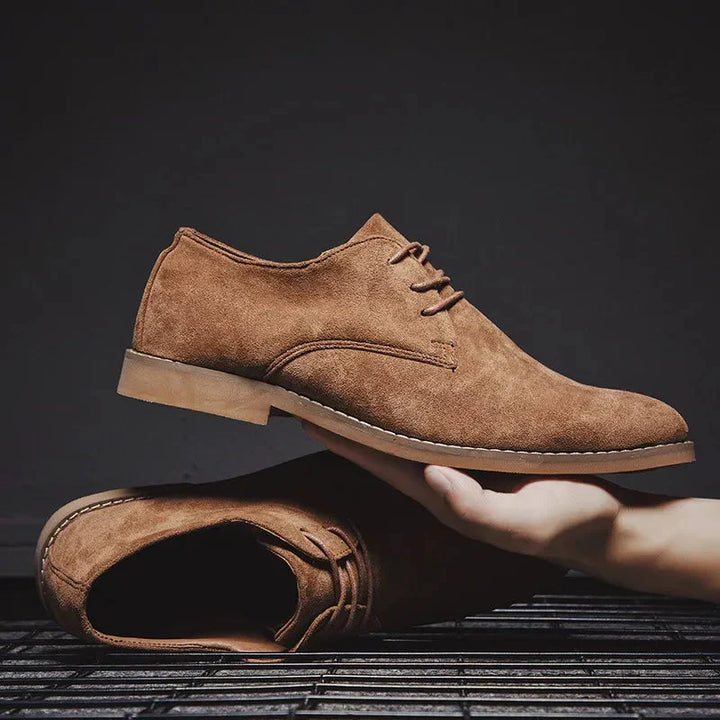 Versatile men's classic Oxford shoes, ideal for both formal events & smart casual outfits. Comfortable footwear.
