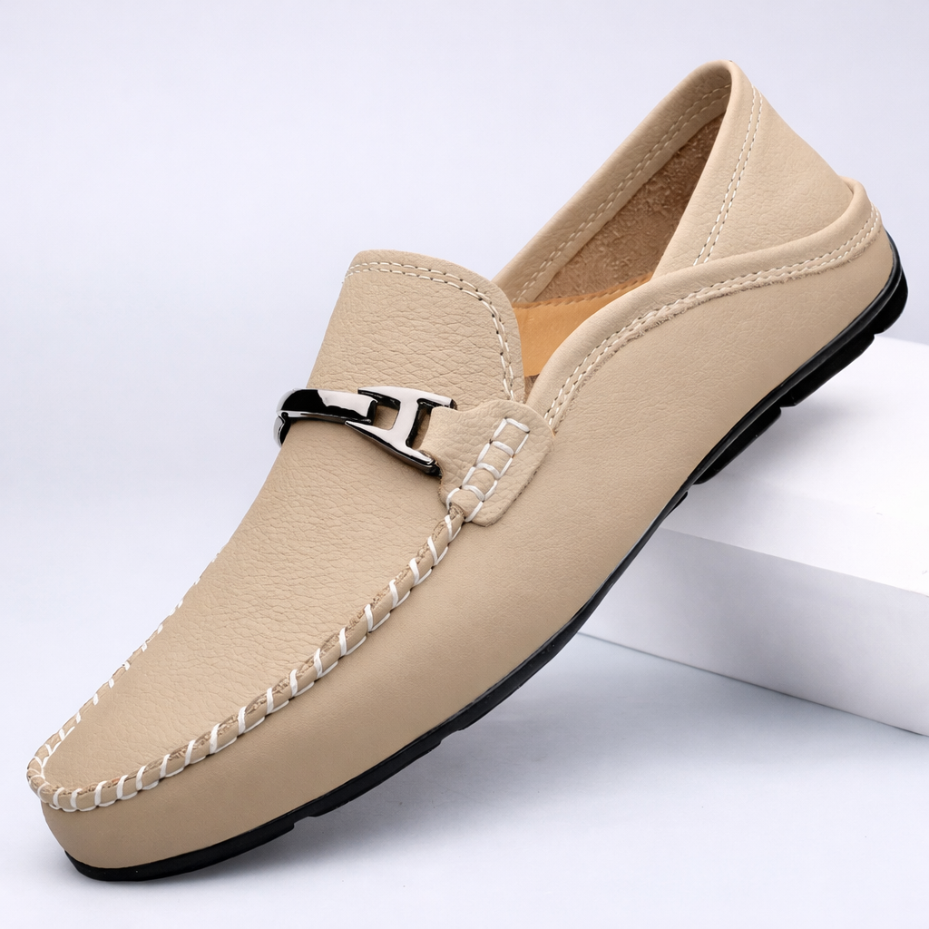 Elegant Men's Loafers for smart casual outfits, combining comfort and sophistication.