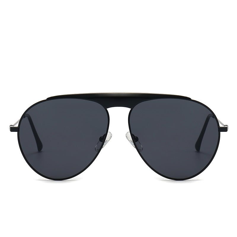 Timeless classic aviator sunglasses, unisex design providing essential UV protection for any outdoor style.