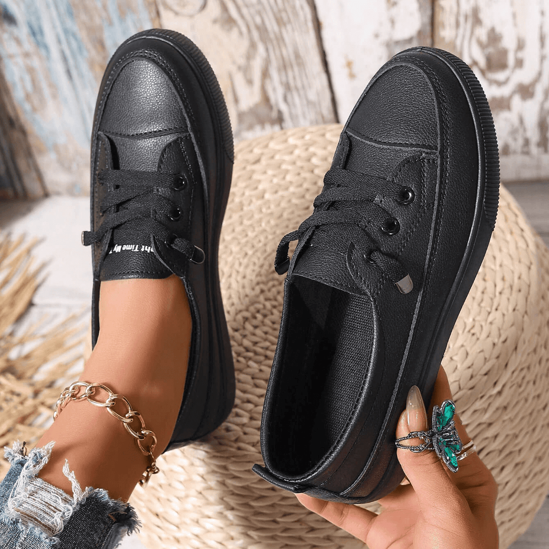 Comfortable women's walking shoes, classic laced orthopedic design for excellent foot support and daily use.