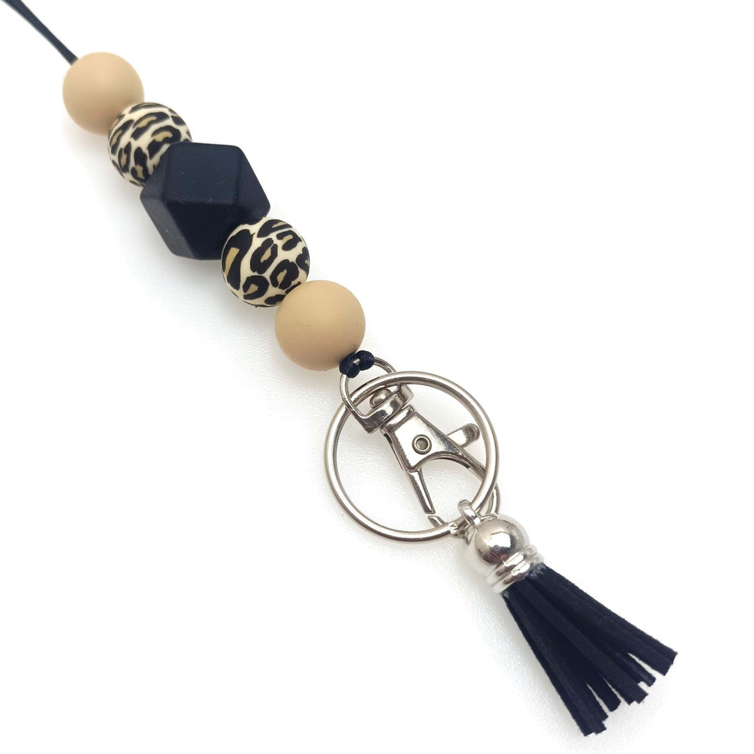Functional and fashionable silicone beaded keychain, a vibrant accessory for keys.