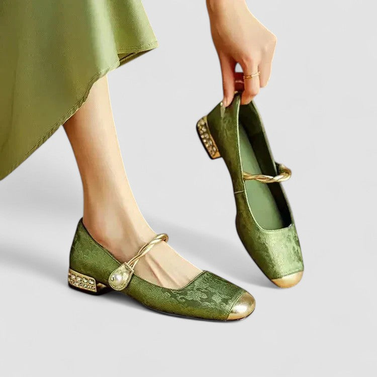 Close-up of Women's Orthopaedic Mary Jane Shoes with comfortable block heel for all-day wear.