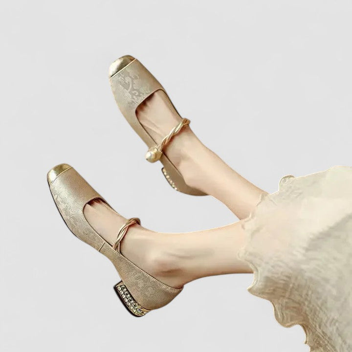 Vintage style orthopaedic Mary Jane shoes, women's comfortable heels, elegant footwear.