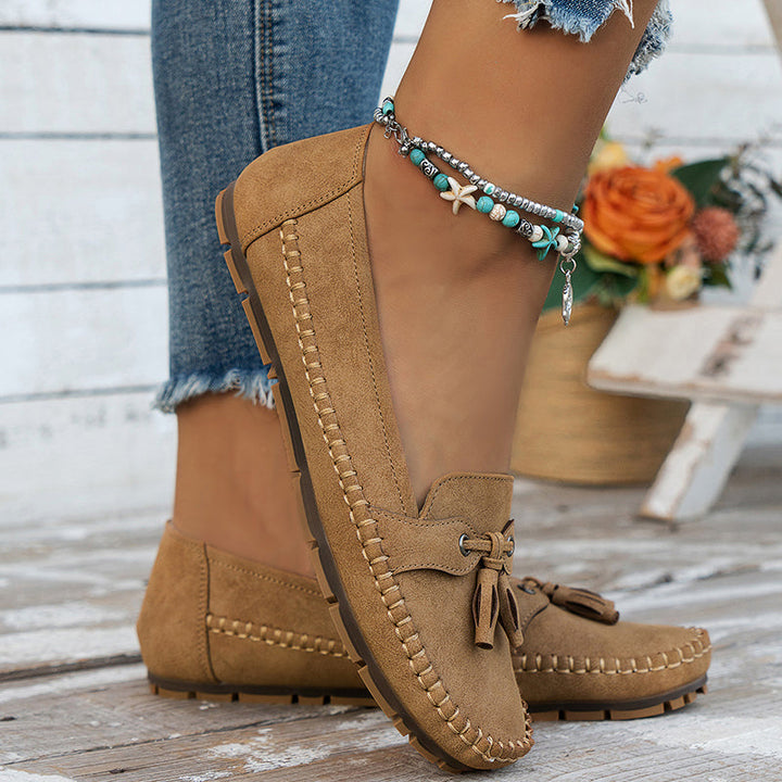 Women's fashion loafers: orthopedic design with tassels for foot health & style.
