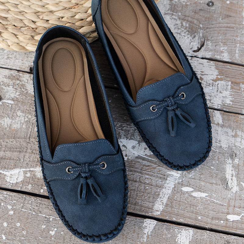 Everyday wear women's shoes: comfortable tassel loafers with excellent arch support.