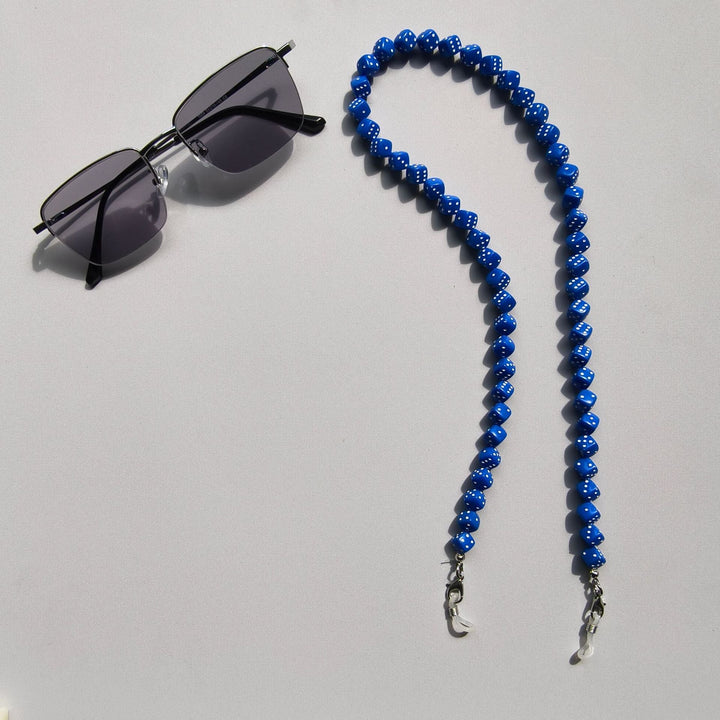 Adjustable eyewear chain, a stylish and vibrant glasses holder, perfect gift idea.
