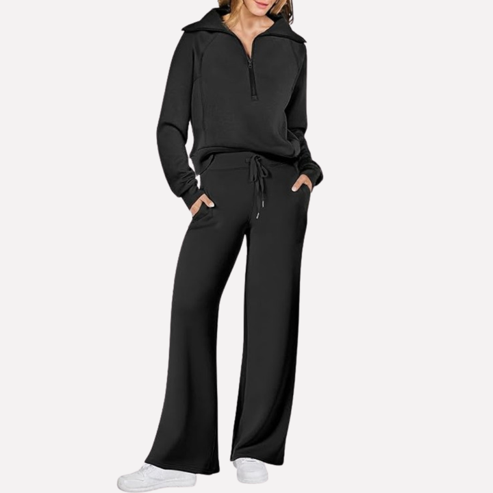 Stylish women's matching set: wide leg pants & top, a comfortable 2-piece travel outfit with elastic waist.