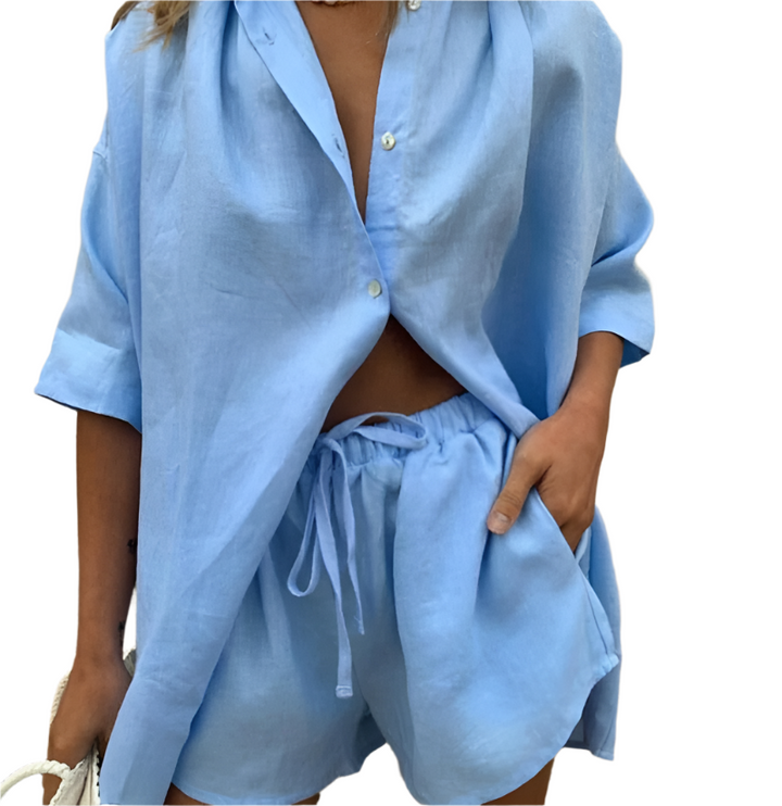 Casual women's cotton short-sleeve top and matching shorts, a versatile two-piece lounge outfit.