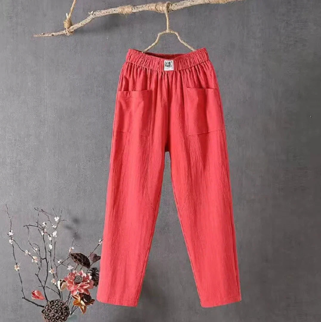Stylish wide-leg women's trousers in a comfortable stretch fabric for everyday wear.