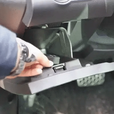 Small bike anti-theft device, magnetic attachment, subscription-free GPS tracking.