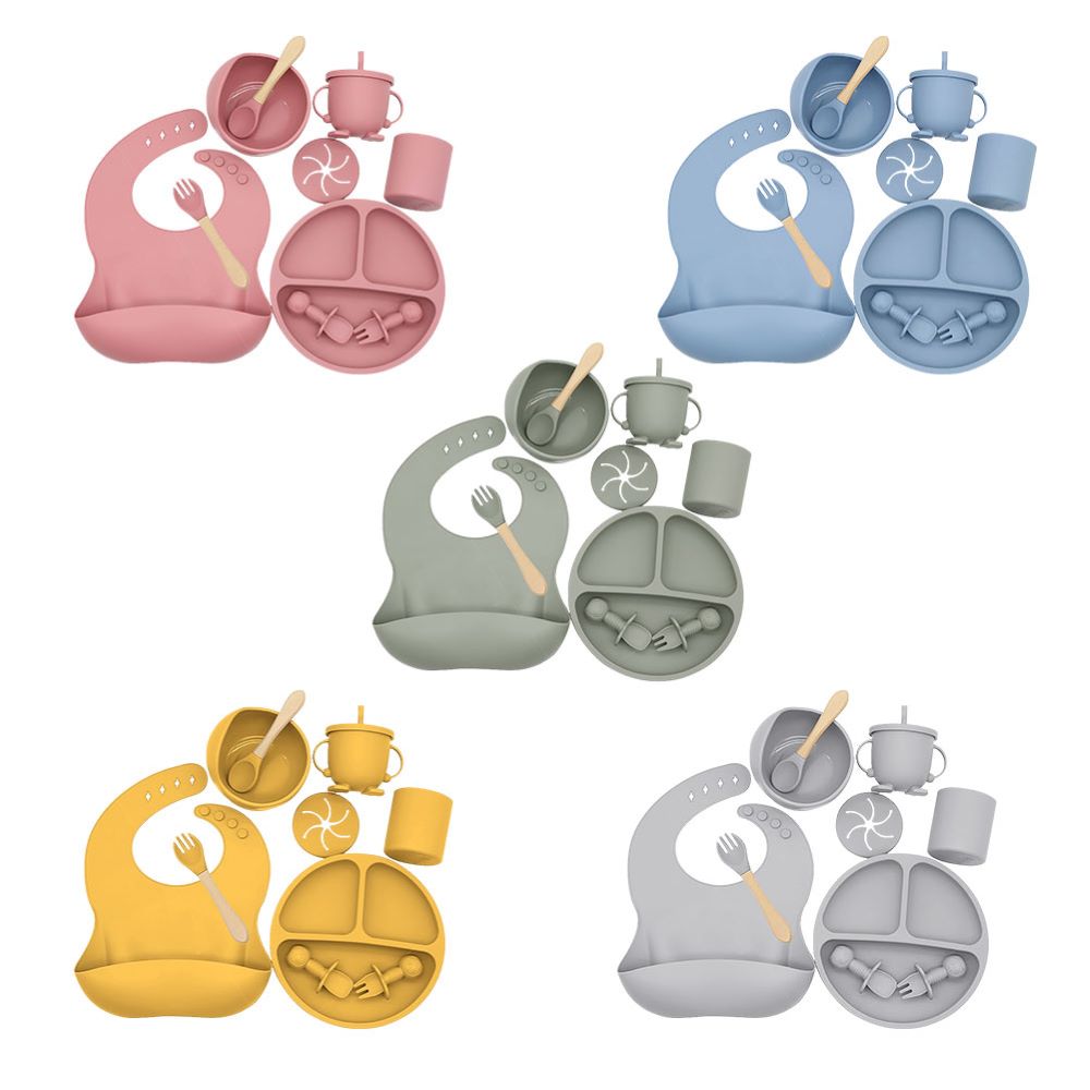 Soft, waterproof silicone baby bib with food catcher pocket, adjustable and easy clean for messy eaters.